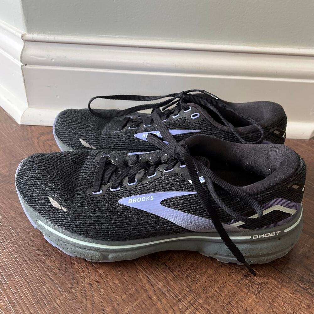 Brooks Ghost 15 Women's running shoes size 7.5 Black Purple